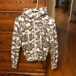 Lululemon scuba jacket size 6